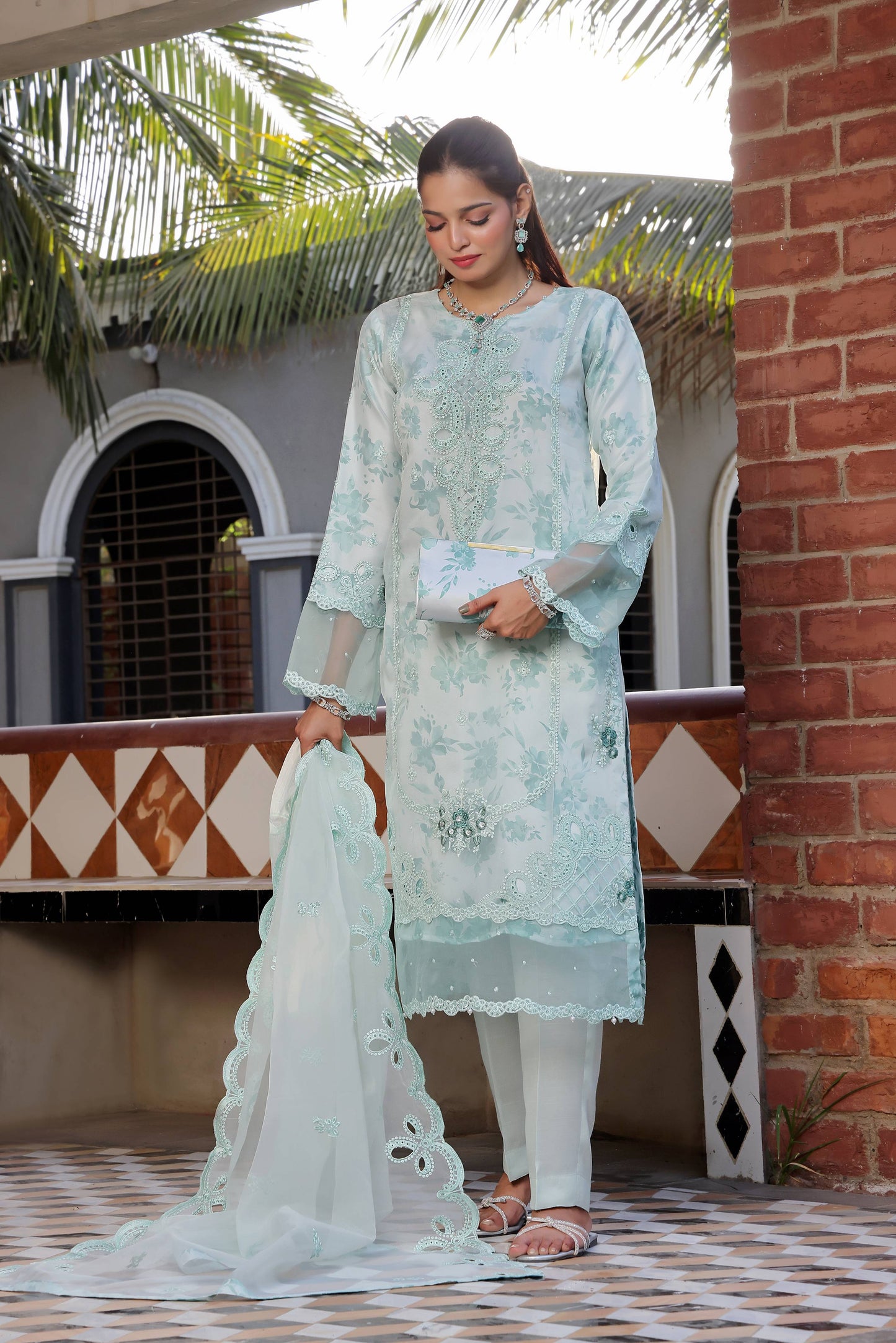 Lavish | Dressline | Luxury Lawn