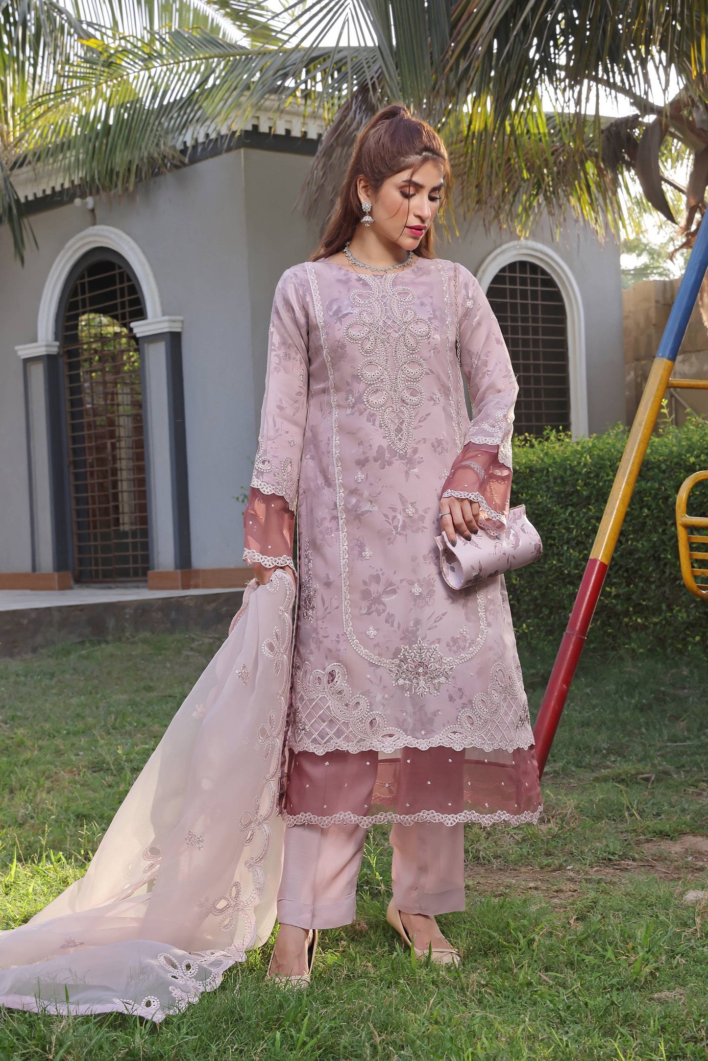 Lavish | Dressline | Luxury Lawn