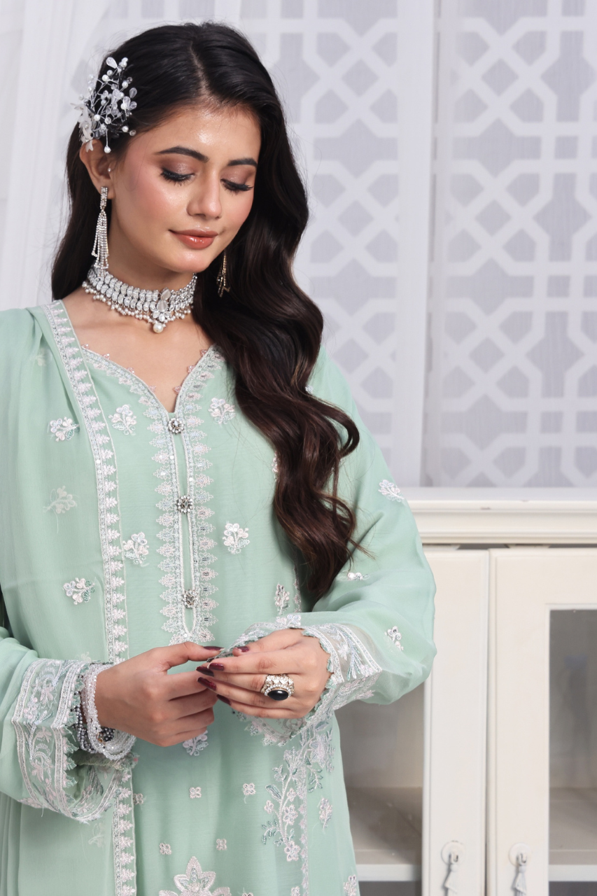 Naina | Chiffon | Dressline