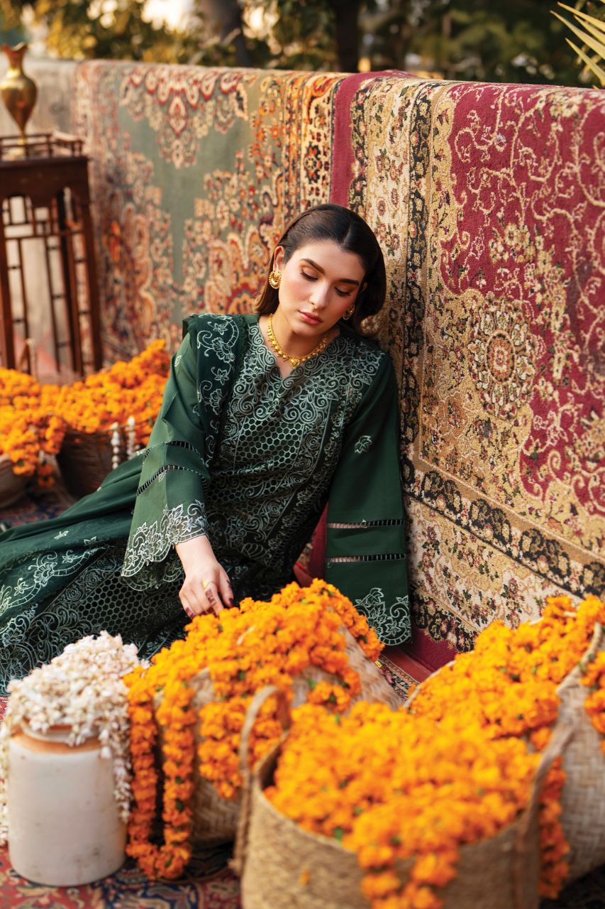 Satrangi By Mahnur | Lawn'26