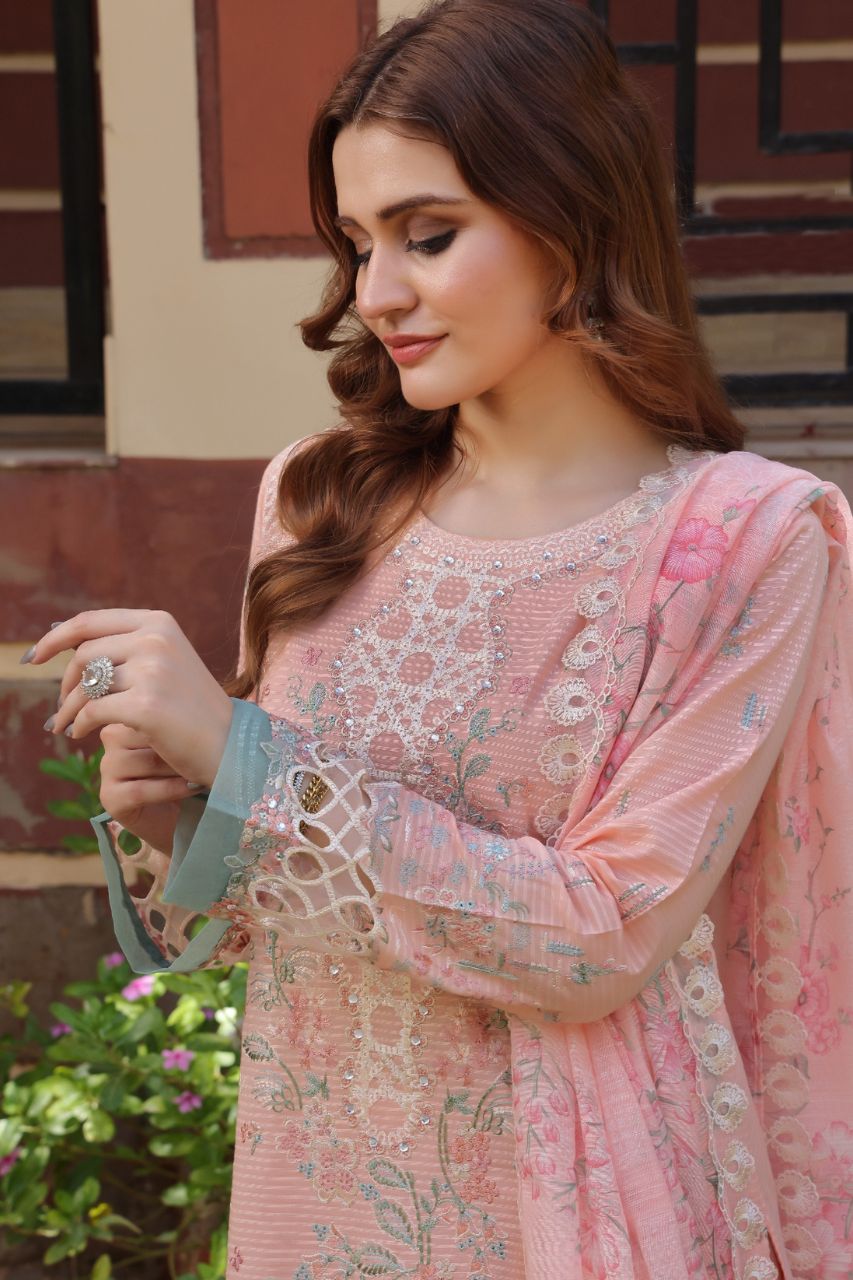 Fatima Bano | Dressline | Satrangi