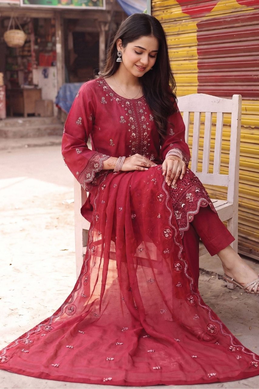 Fatima Bano By Dastak | Lawn'26
