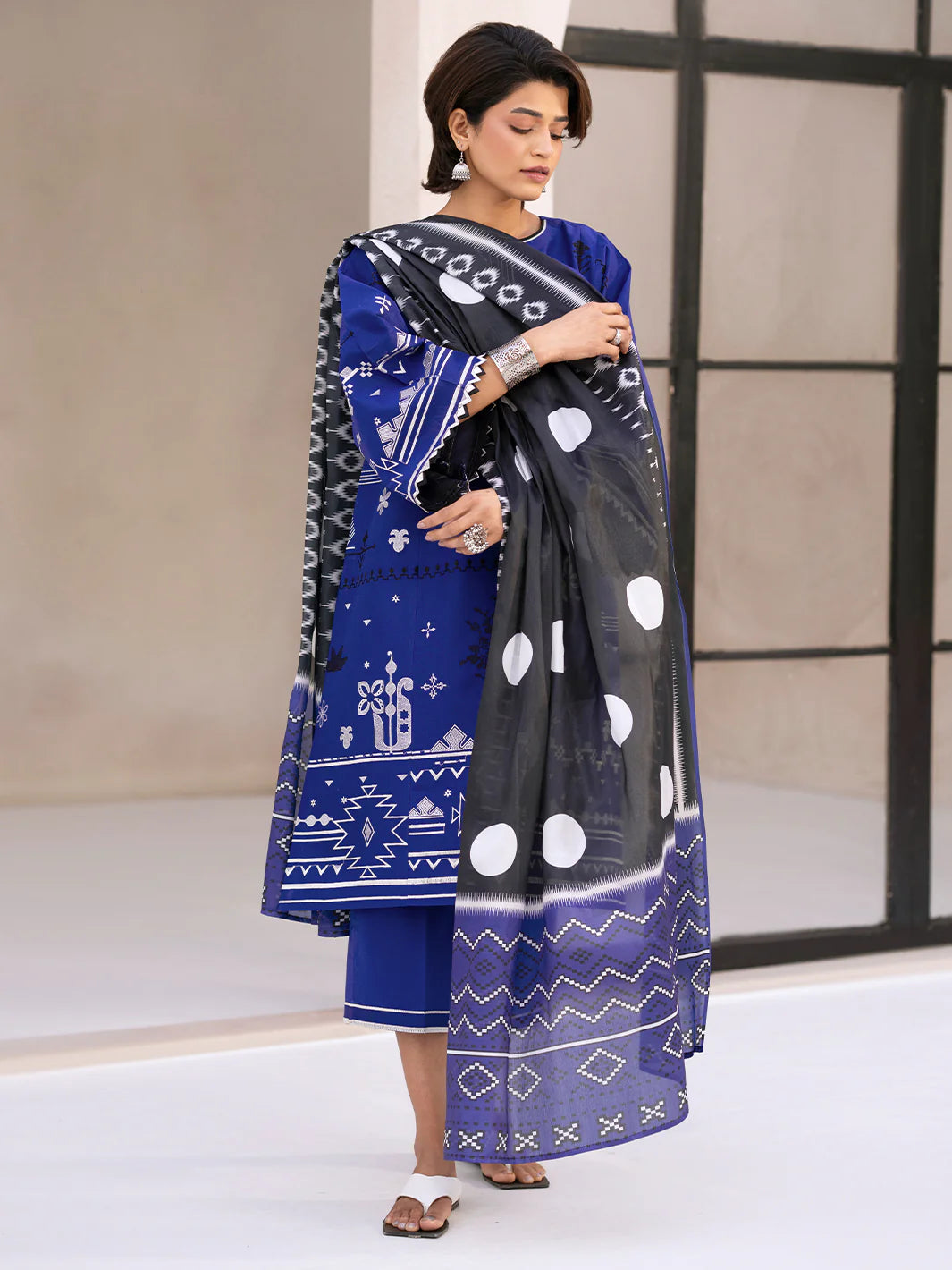 Aina by Bin Ilyas luxury Lawn 3-PC