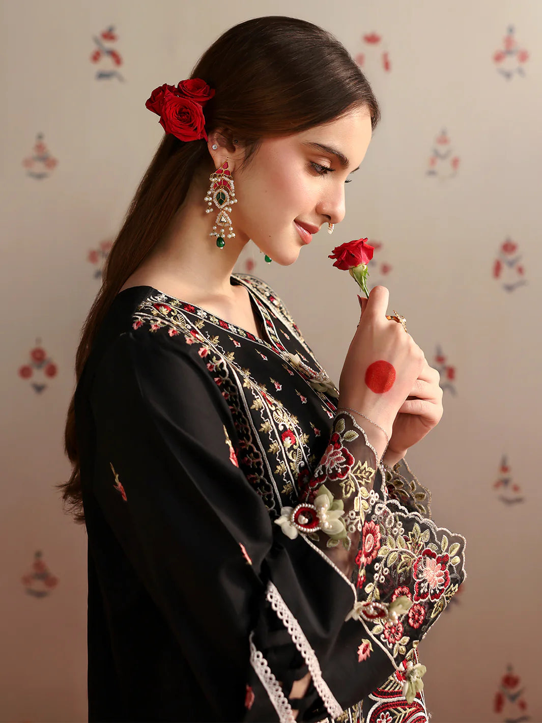 Angan | Mahnur Luxury Embroidered Lawn | 3PC