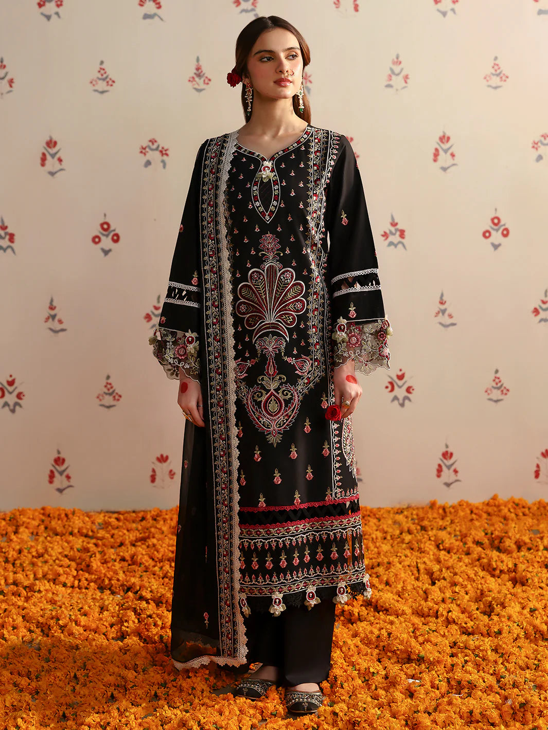 Angan | Mahnur Luxury Embroidered Lawn | 3PC