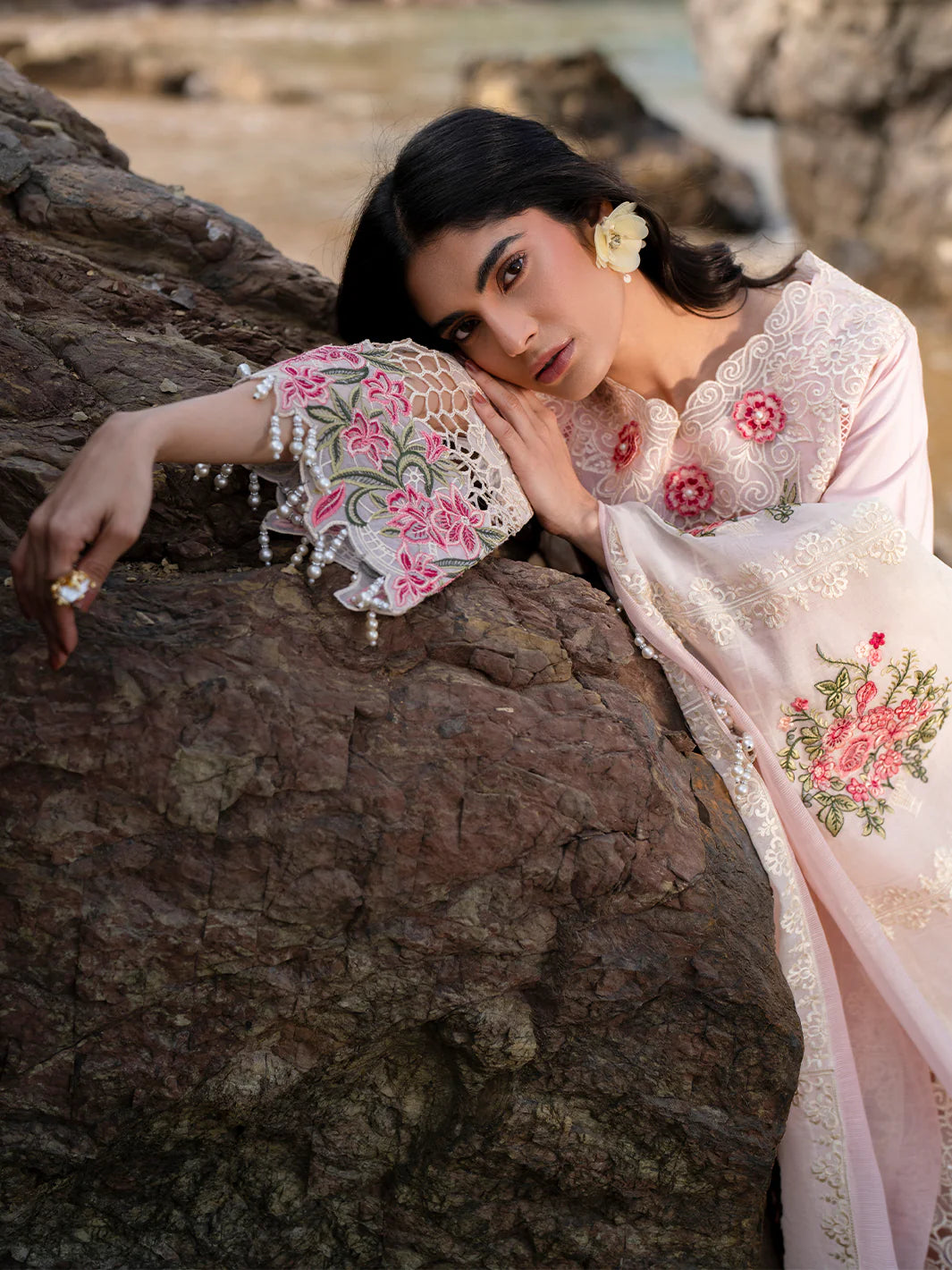 Sirene | Mahnur Luxury Lawn | 3-PC
