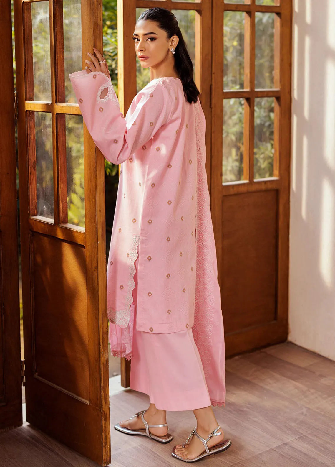 Amari | Rajbari luxury Lawn | 3-PC