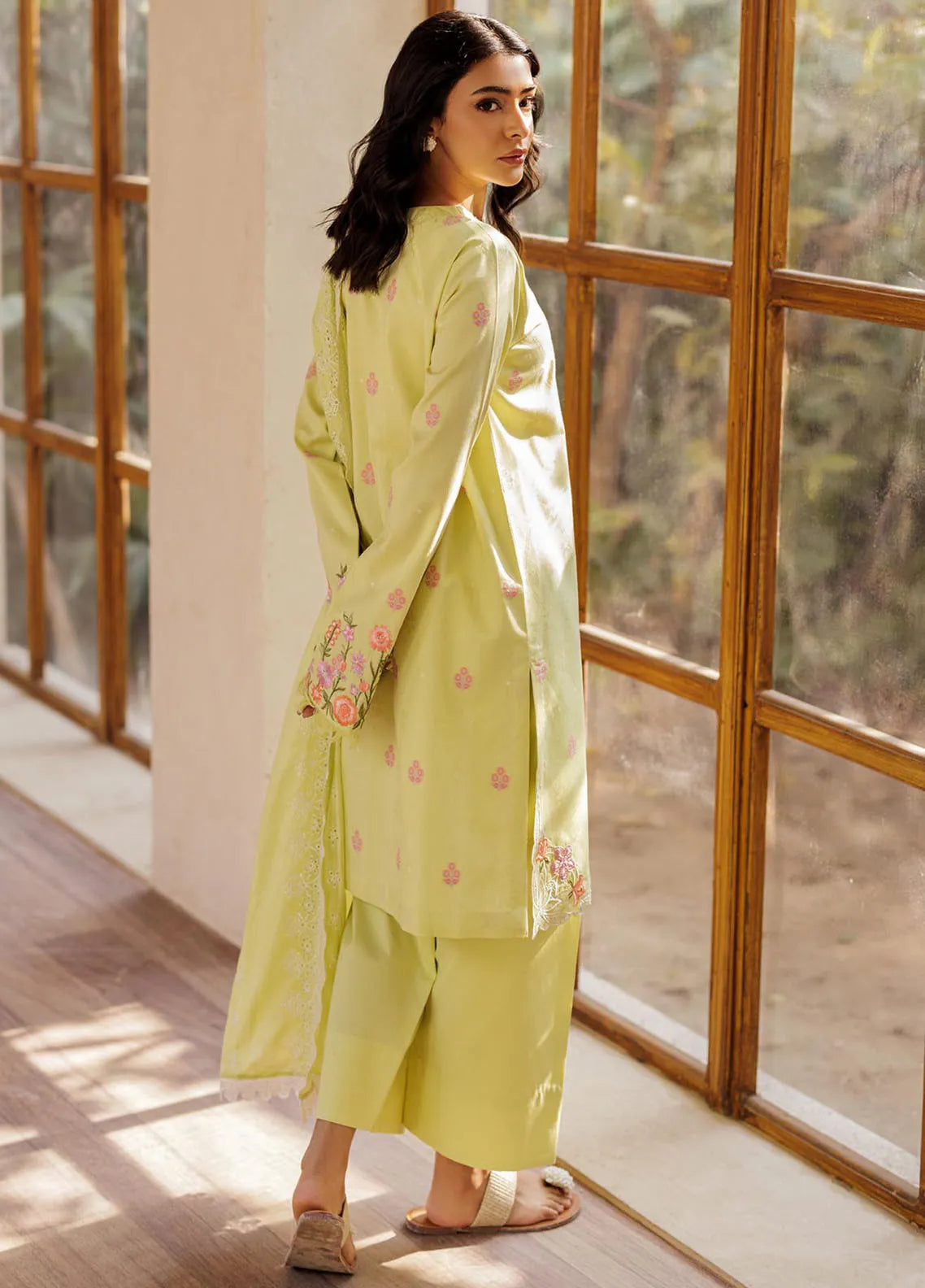 Amari | Rajbari luxury Lawn | 3-PC