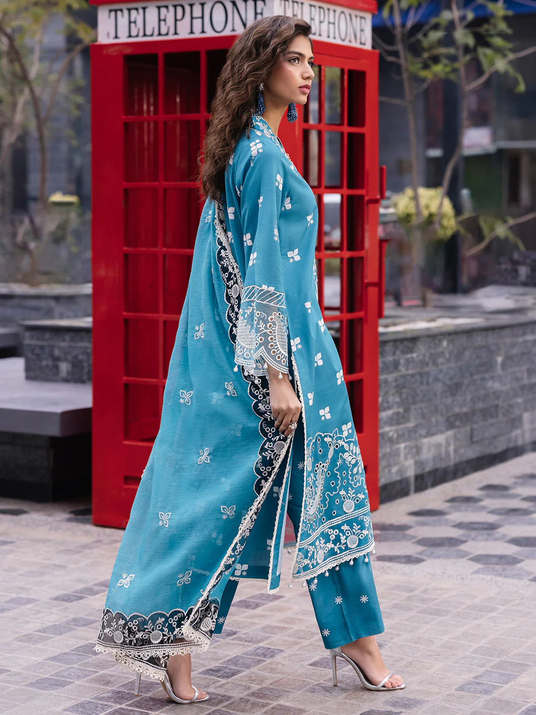 Broadway | Mahnur | Luxury Lawn