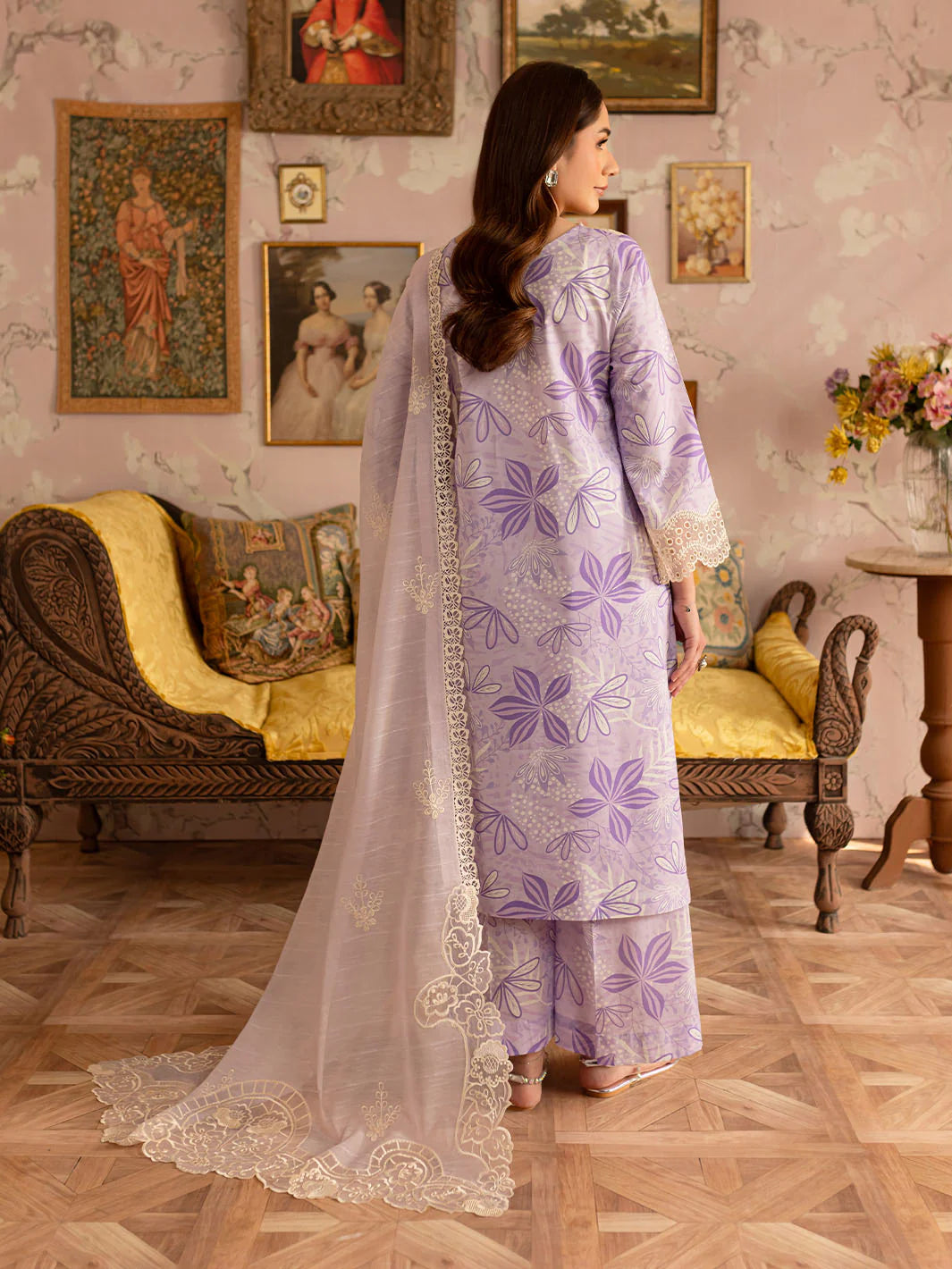 Leila | Mahnur Luxury Lawn | 3PC