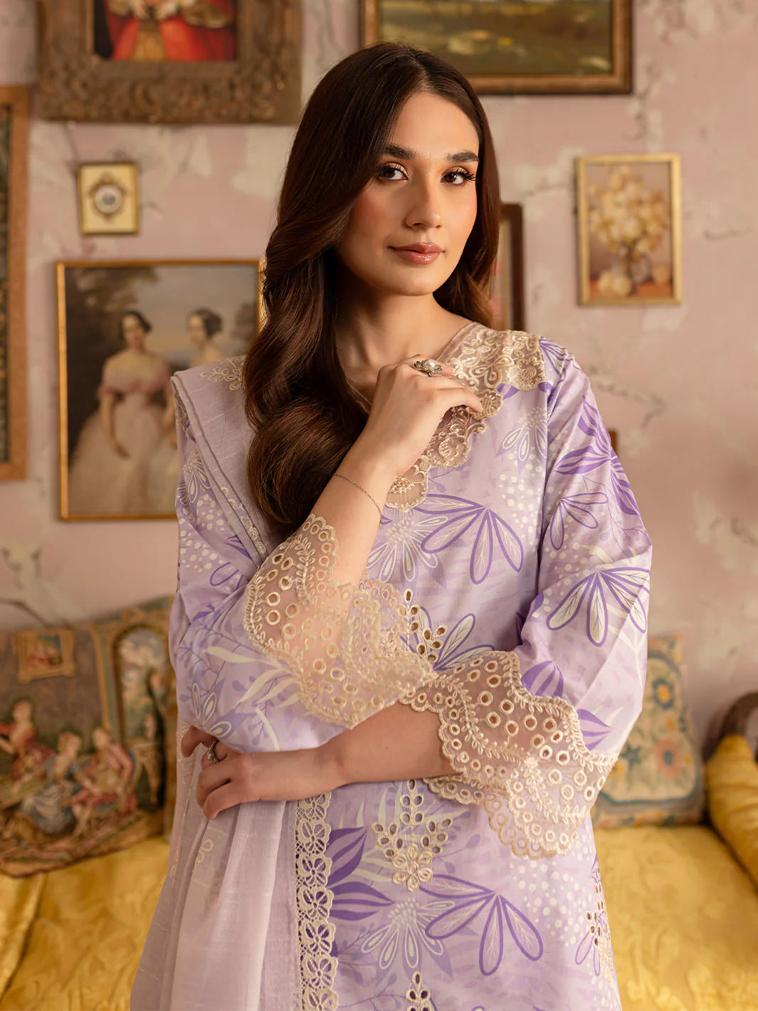 Leila | Mahnur Luxury Lawn | 3PC