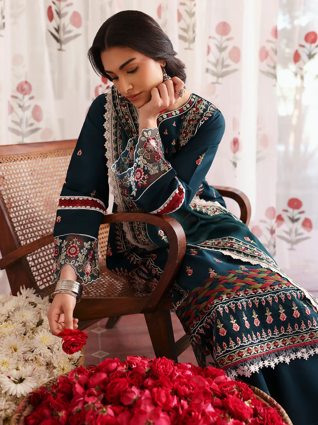 Angan | Mahnur Luxury Embroidered Lawn | 3PC