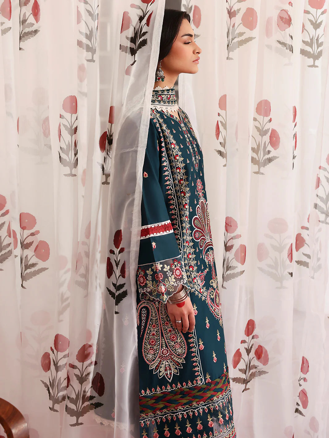 Angan | Mahnur Luxury Embroidered Lawn | 3PC