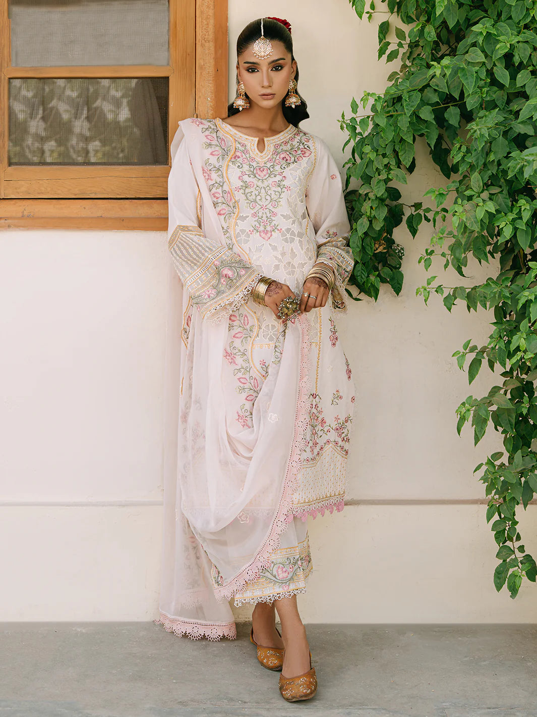Shanaya | Mahnur Luxury Lawn