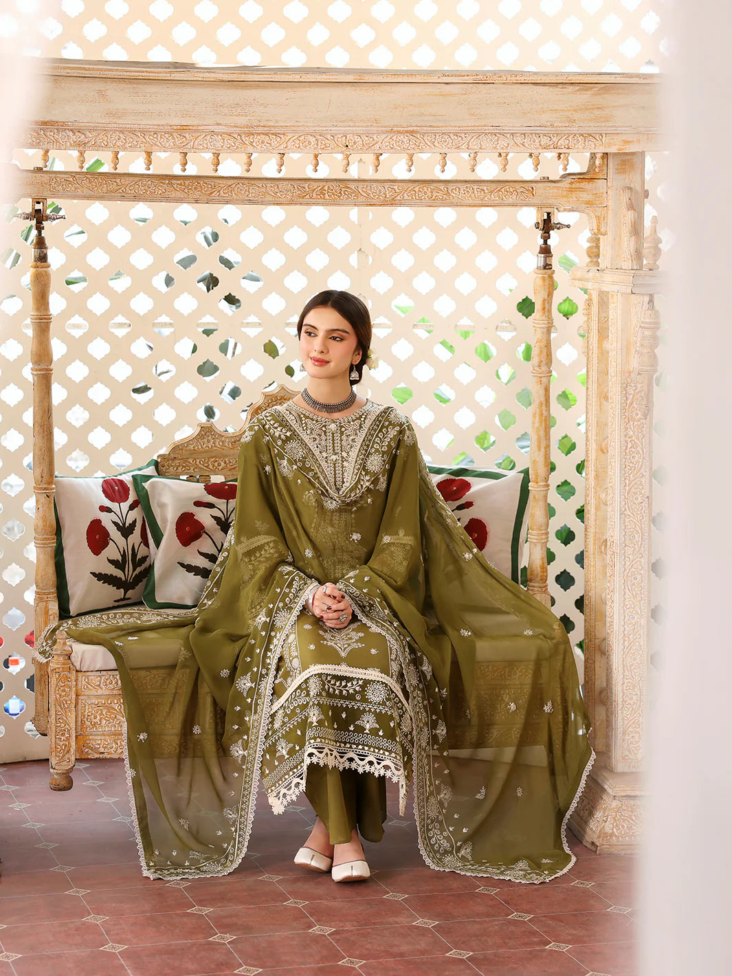 Angan | Mahnur Luxury Embroidered Lawn | 3PC
