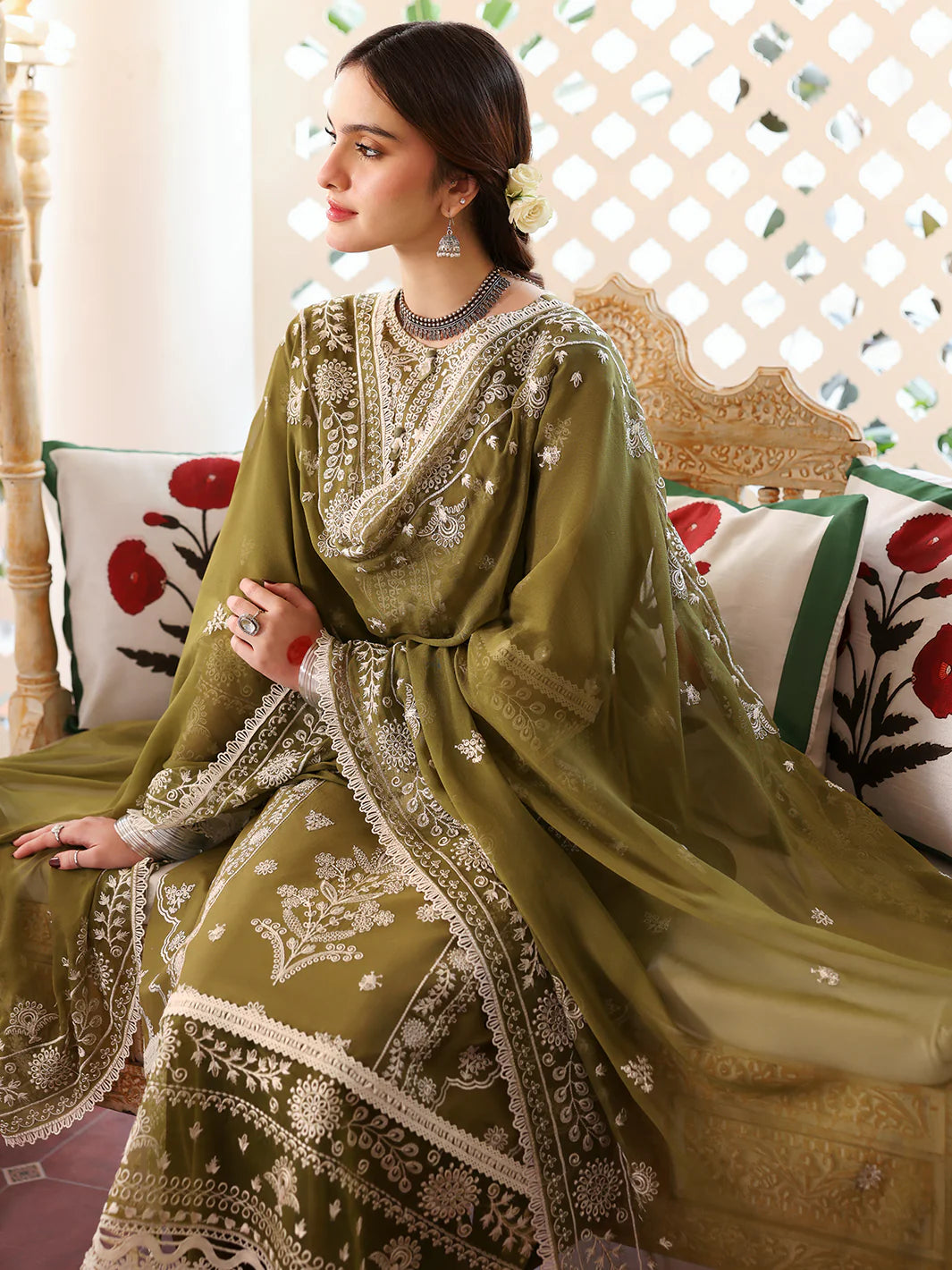 Angan | Mahnur Luxury Embroidered Lawn | 3PC