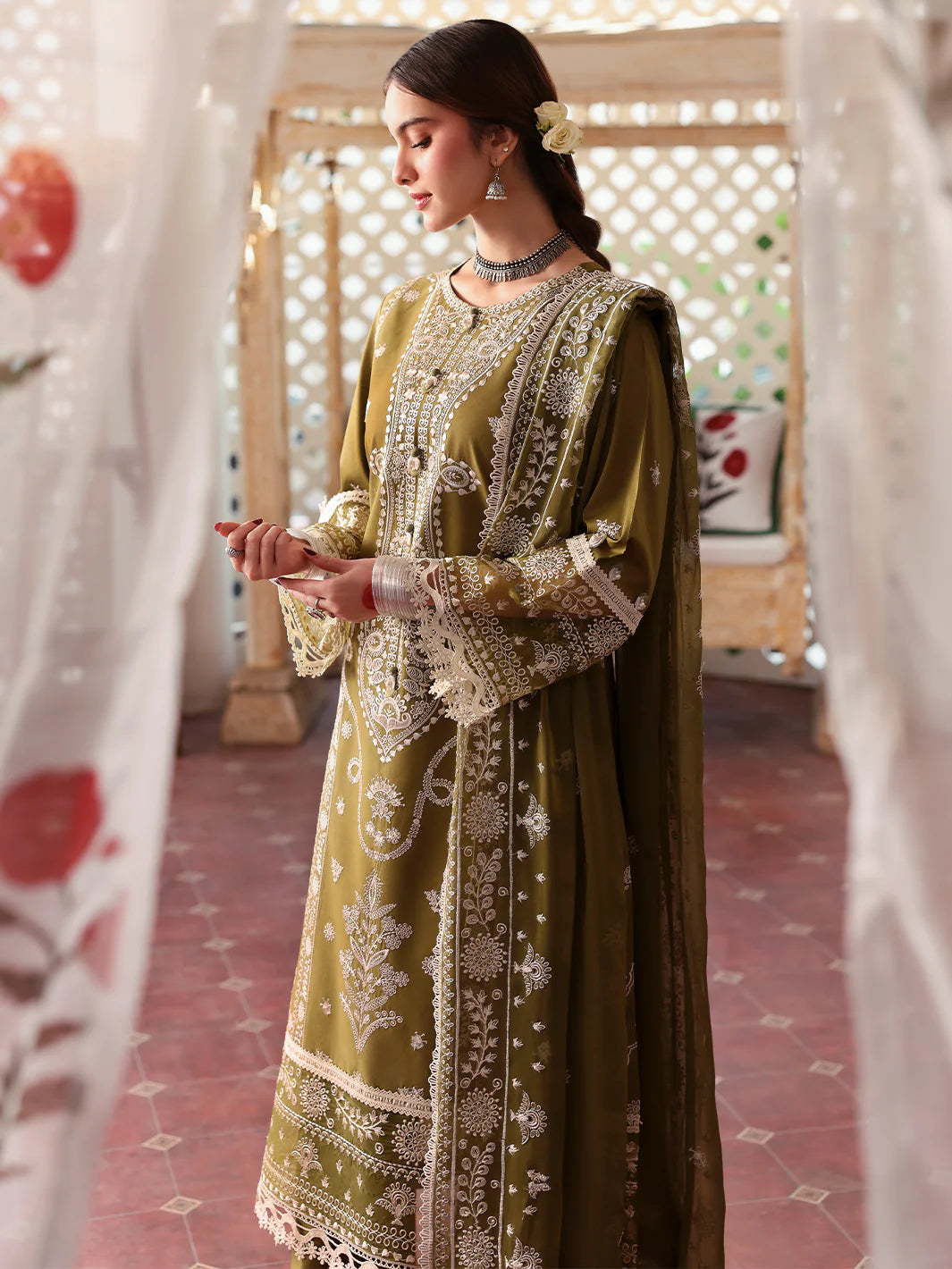 Angan | Mahnur Luxury Embroidered Lawn | 3PC