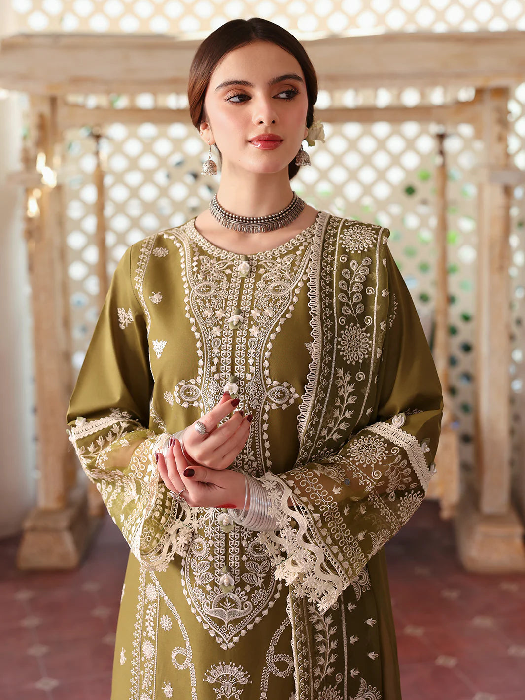 Angan | Mahnur Luxury Embroidered Lawn | 3PC