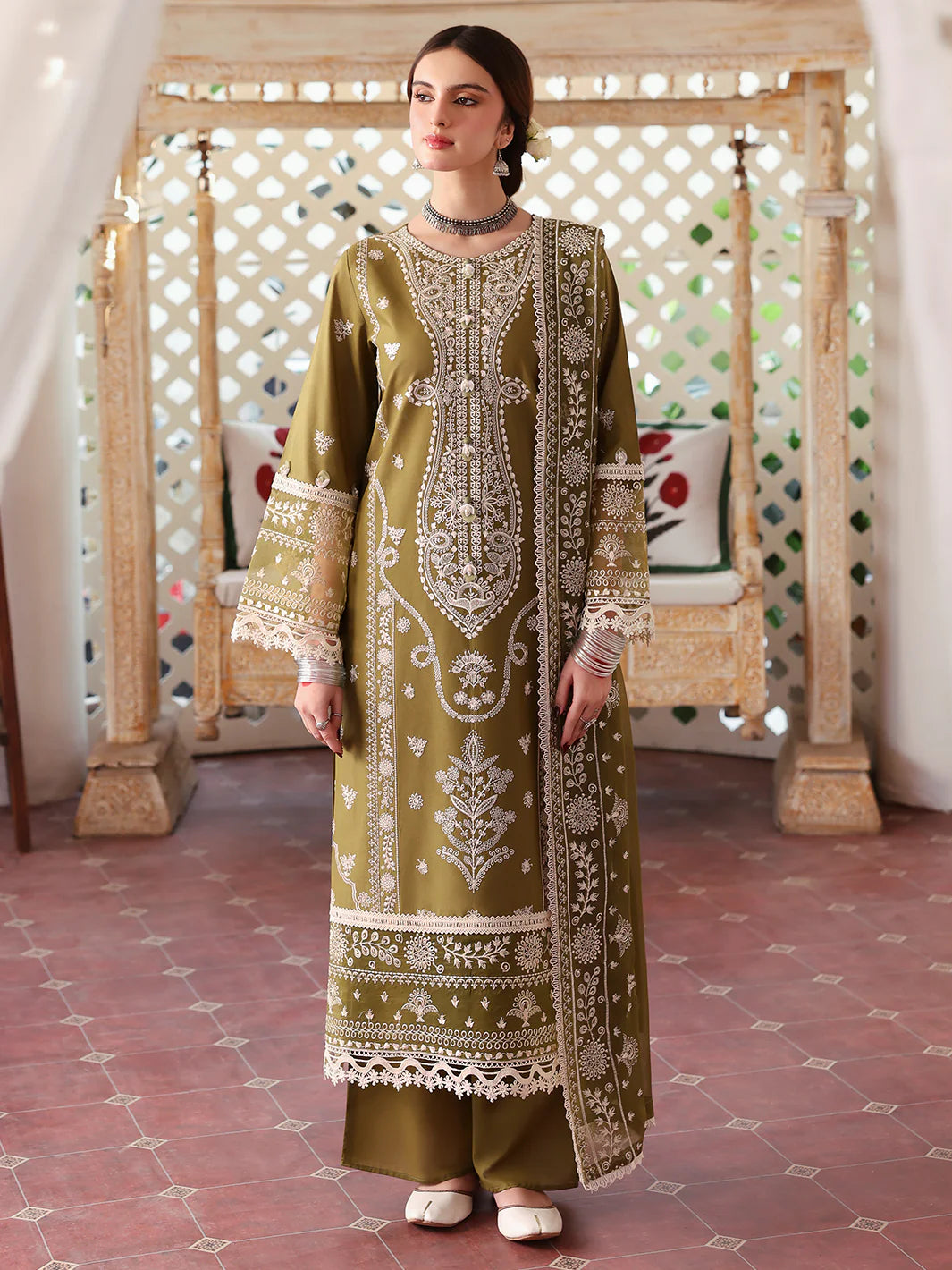 Angan | Mahnur Luxury Embroidered Lawn | 3PC