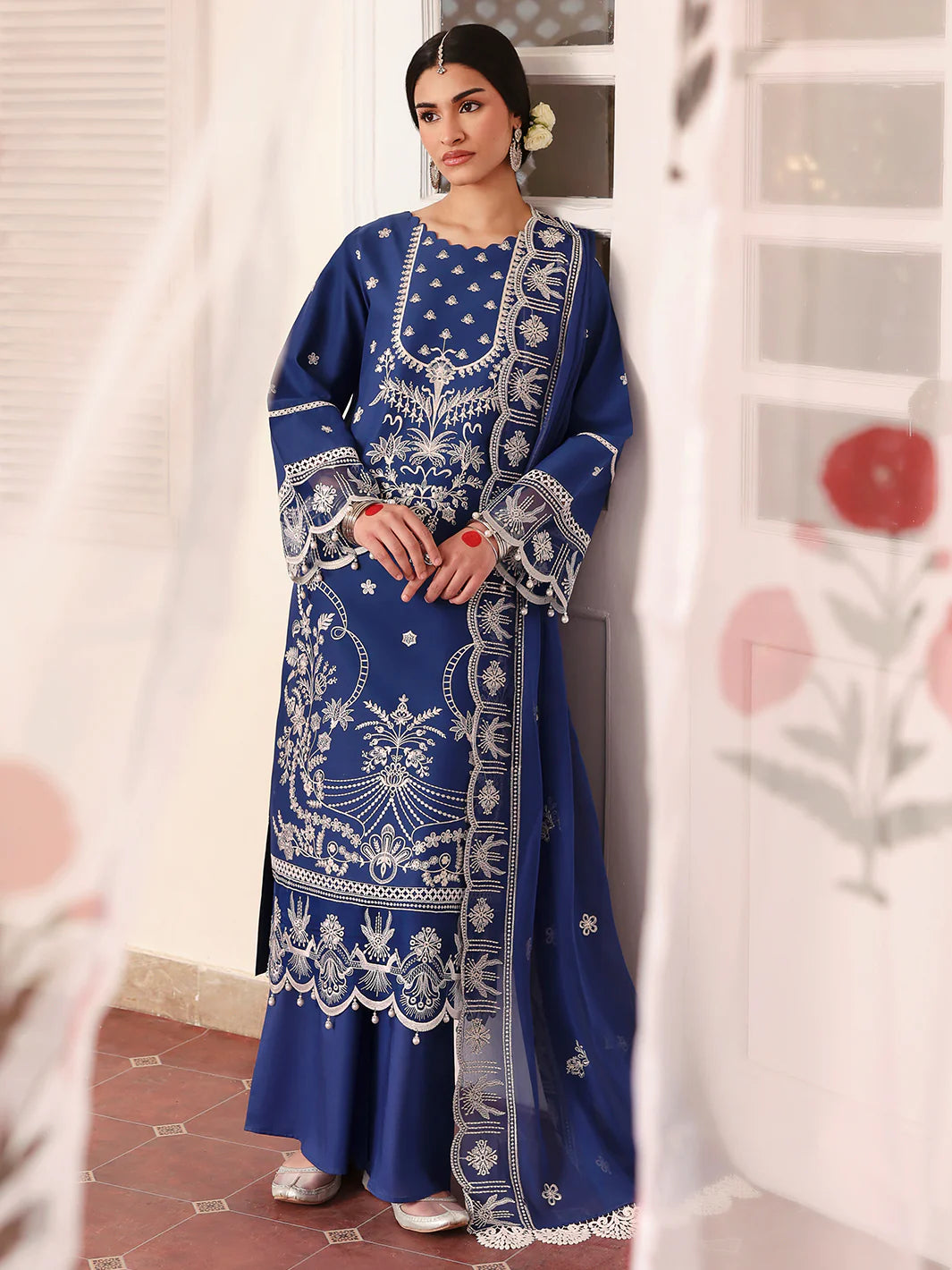 Angan | Mahnur Luxury Embroidered Lawn | 3PC