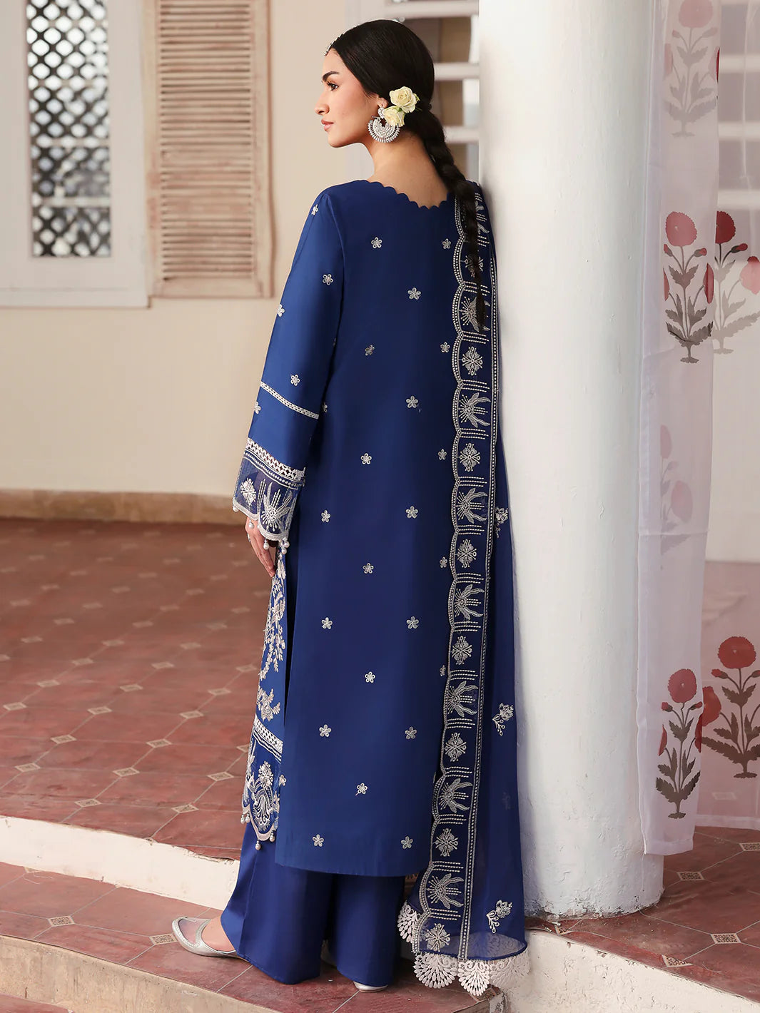 Angan | Mahnur Luxury Embroidered Lawn | 3PC