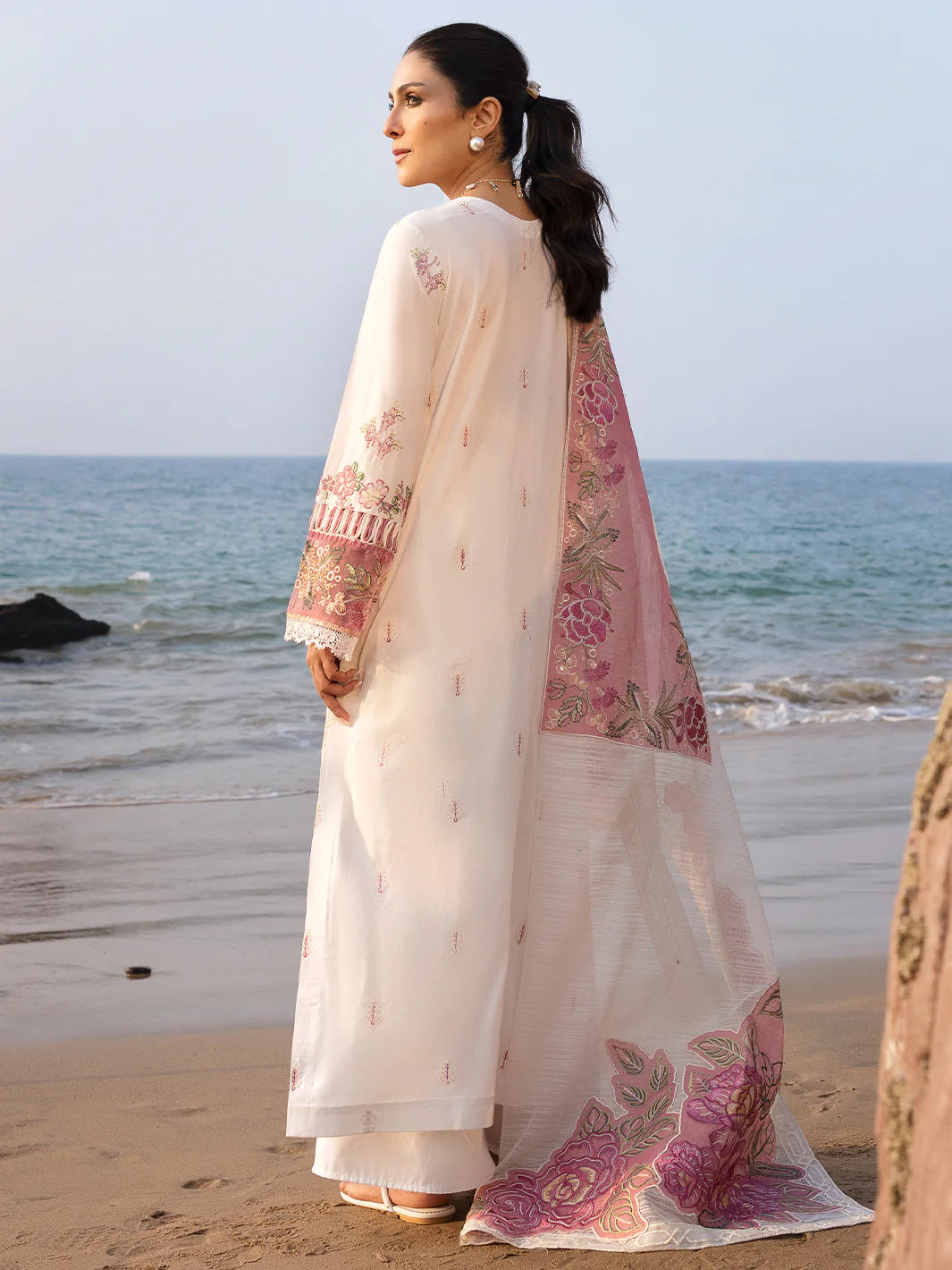 Sirene | Mahnur Luxury Lawn | 3-PC