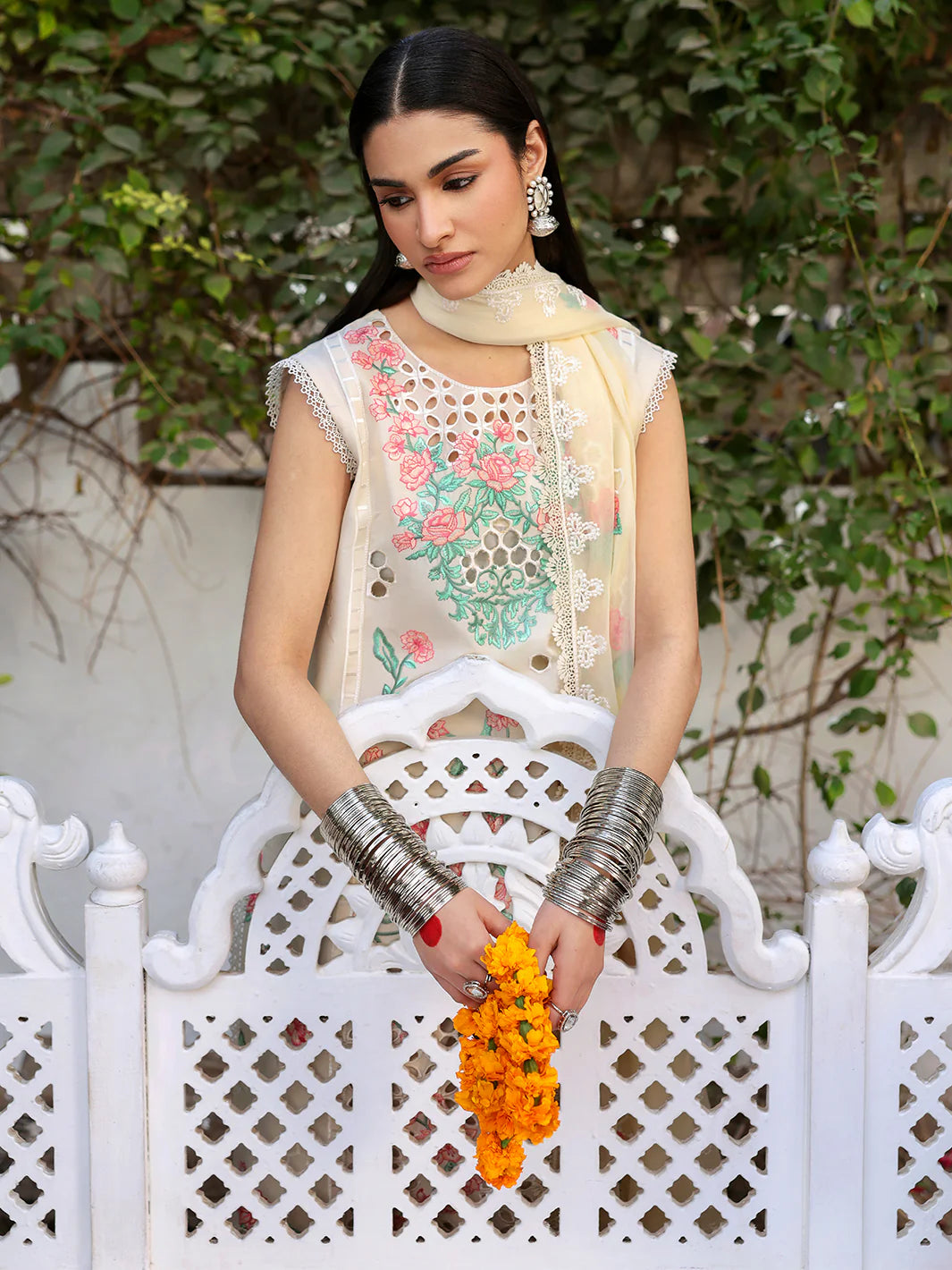 Angan | Mahnur Luxury Embroidered Lawn | 3PC