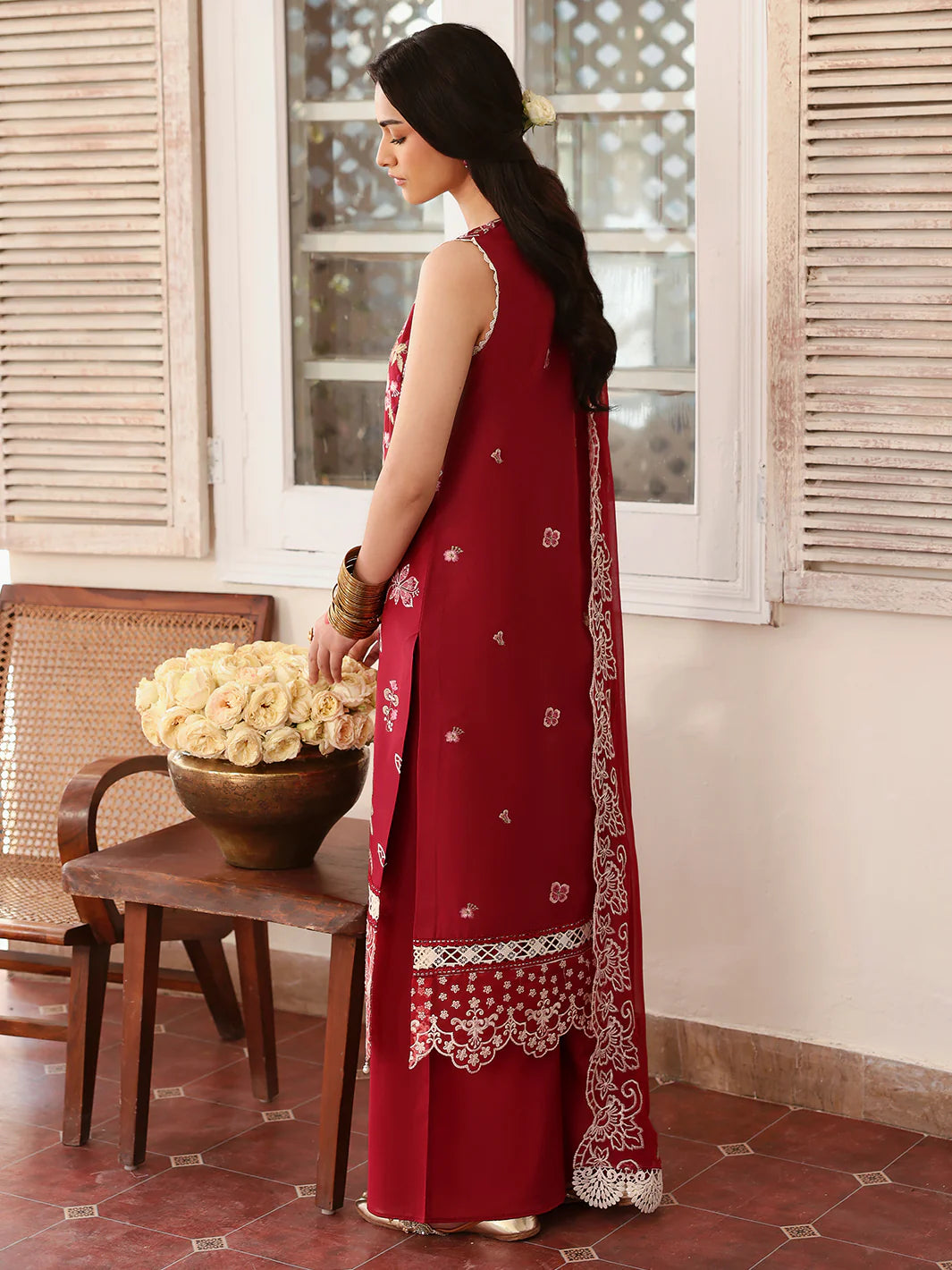 Angan | Mahnur Luxury Embroidered Lawn | 3PC