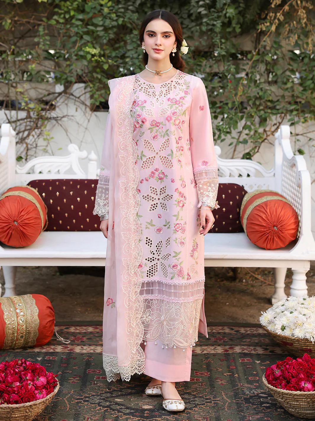Angan | Mahnur Luxury Embroidered Lawn | 3PC