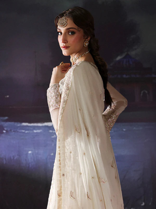 Pakeezah | Luxury | Mahnur