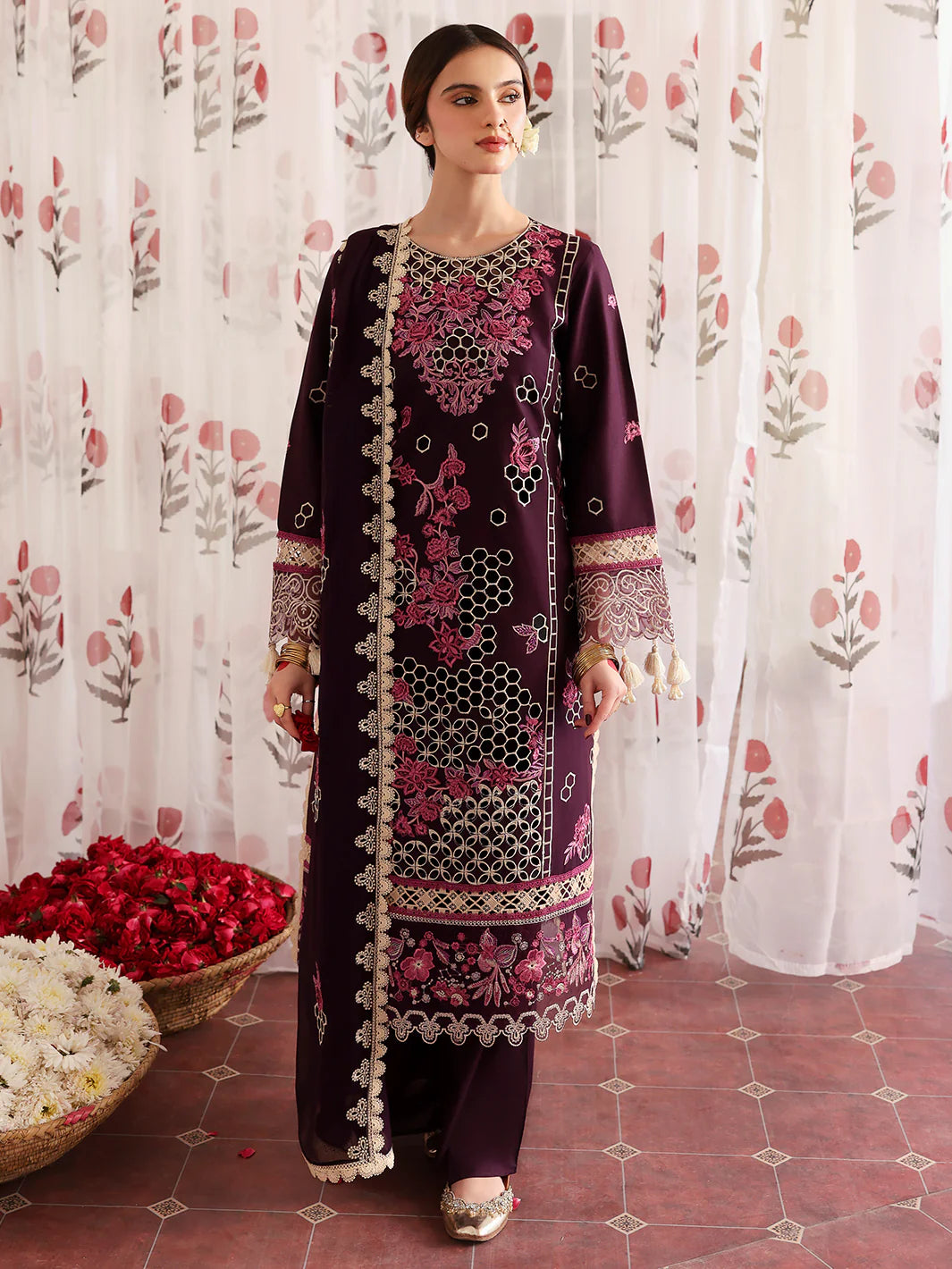 Angan | Mahnur Luxury Embroidered Lawn | 3PC