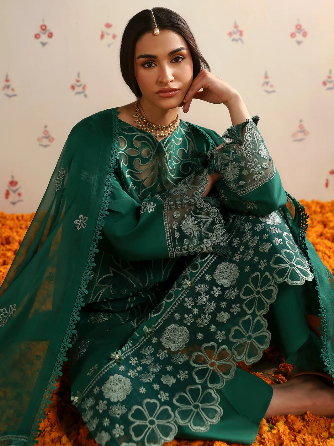 Angan | Mahnur Luxury Embroidered Lawn | 3PC