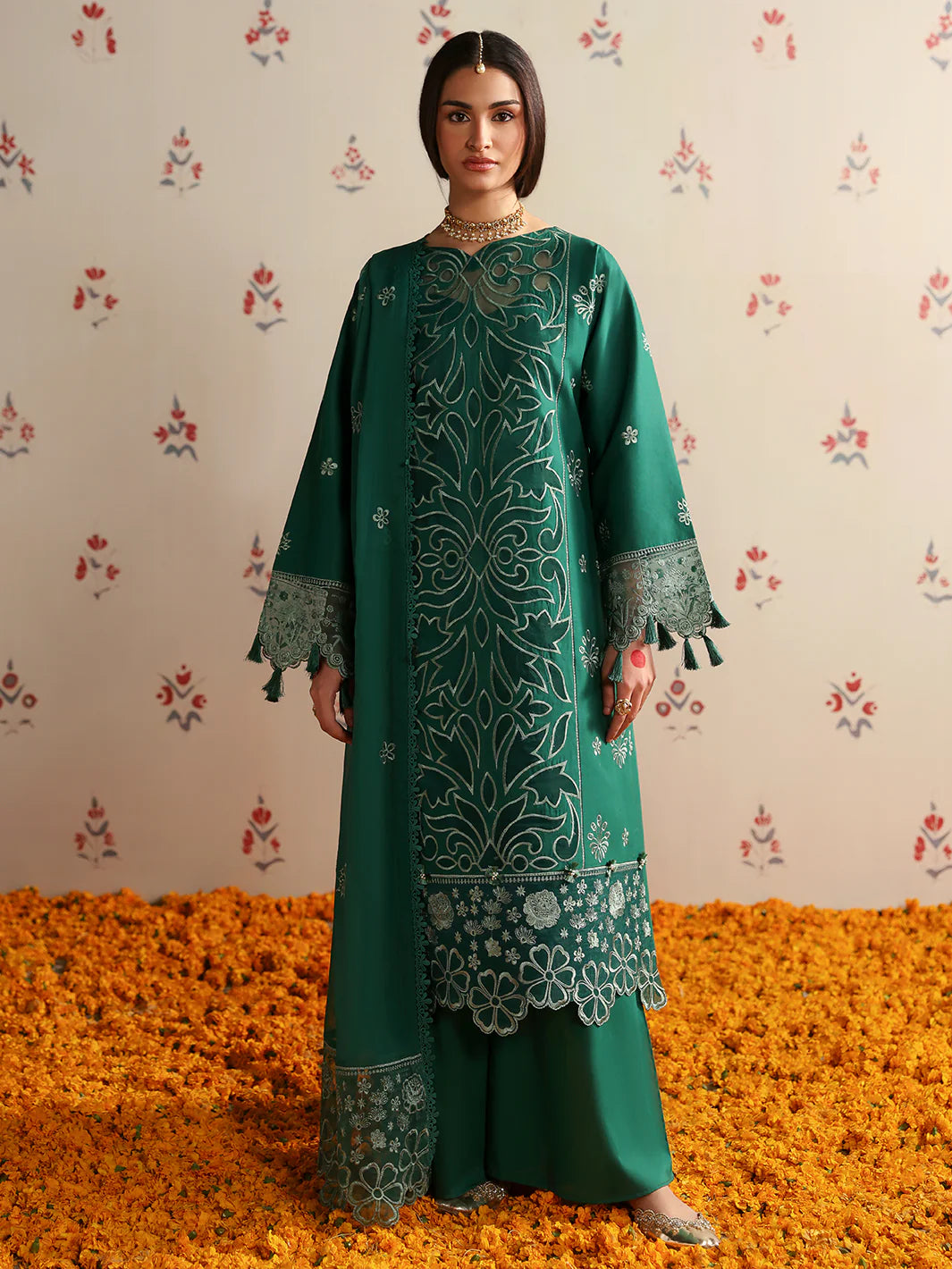 Angan | Mahnur Luxury Embroidered Lawn | 3PC