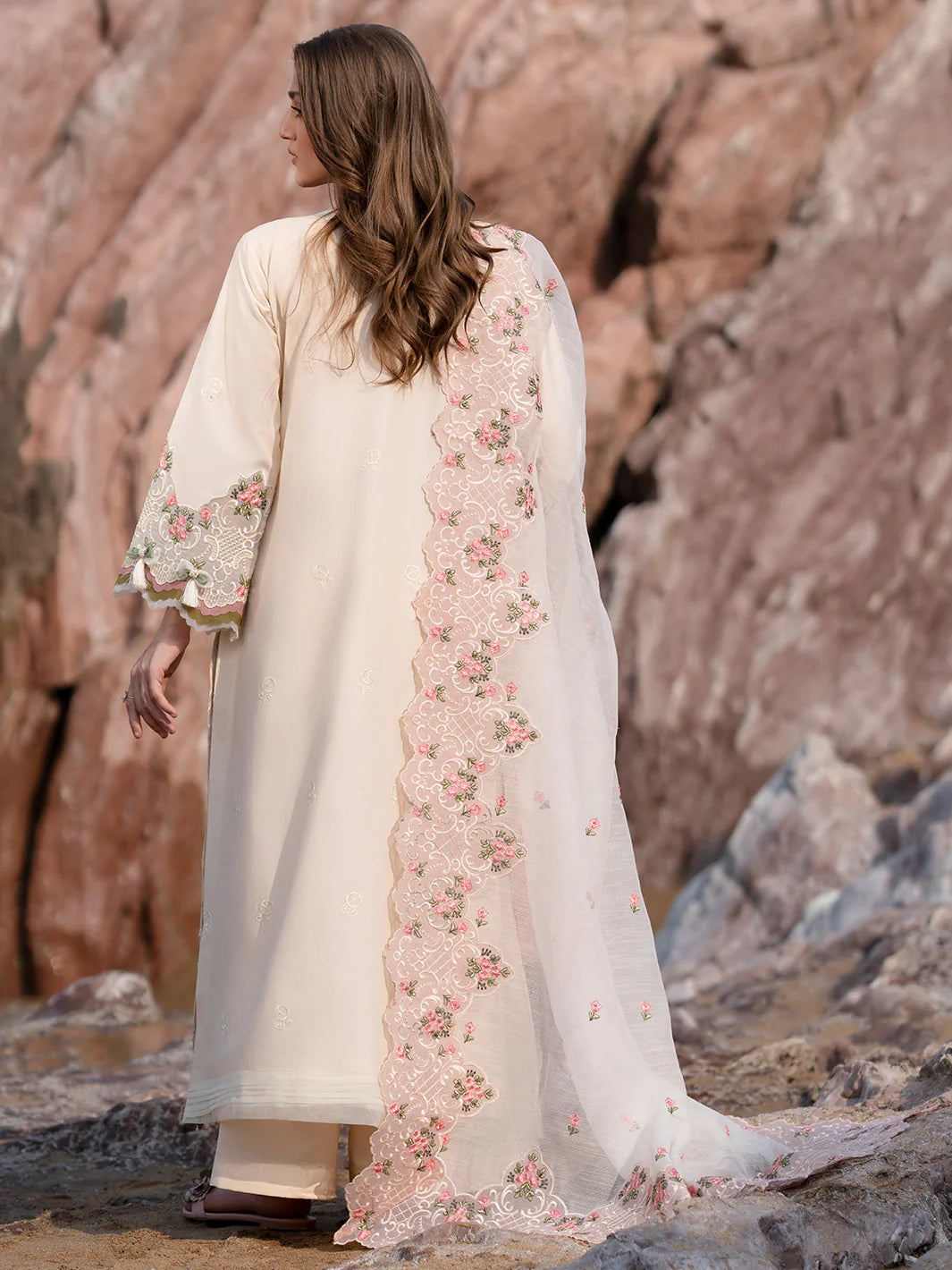 Sirene | Mahnur Luxury Lawn | 3-PC