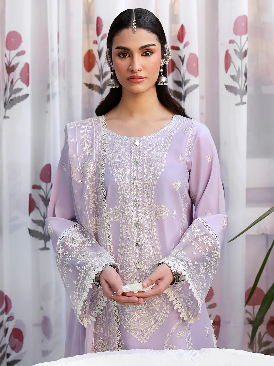 Angan | Mahnur Luxury Embroidered Lawn | 3PC