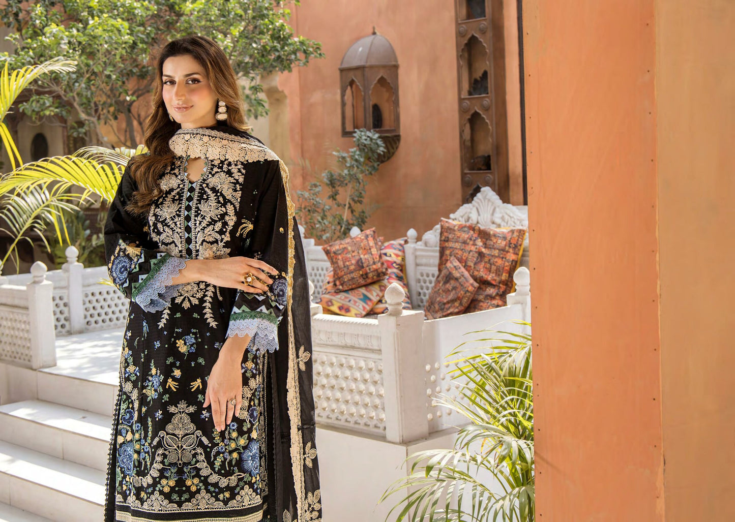 Eshaisha Luxury Lawn 3-PC