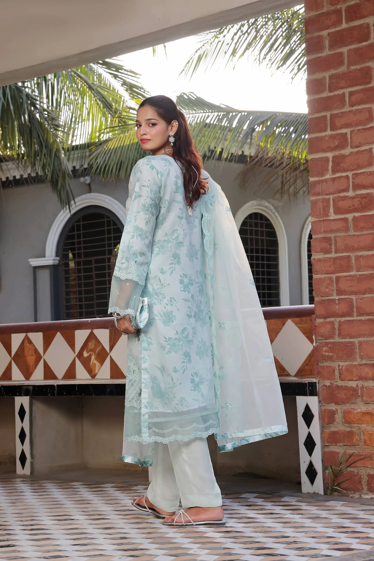 Lavish | Dressline | Luxury Lawn