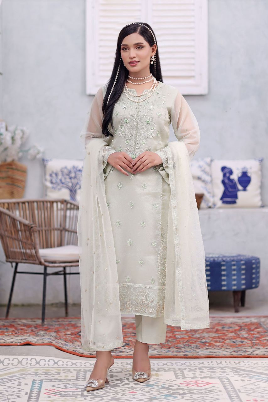 Zoha By Silver Tulip | Shesha Silk