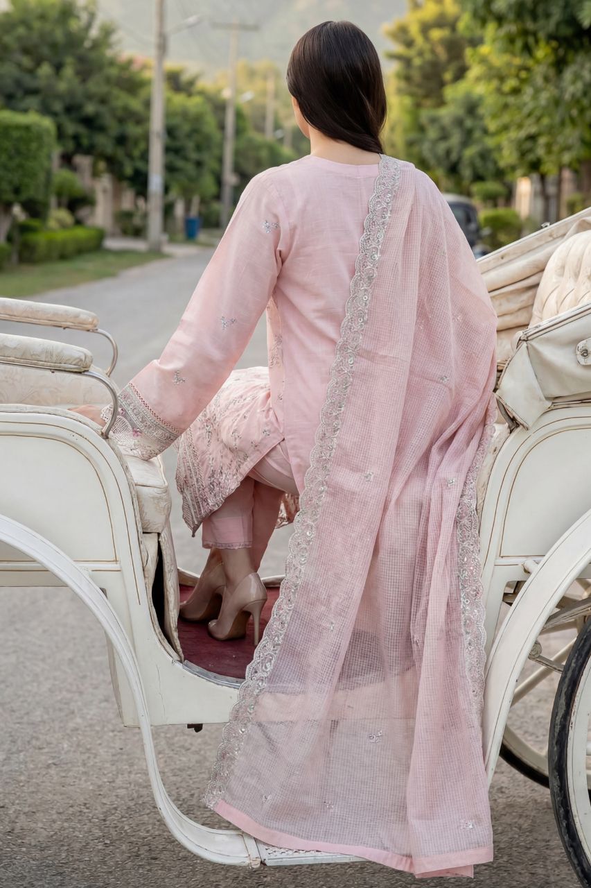 Zaib-o-Zeenat By Wada | Dresslien | Lawn