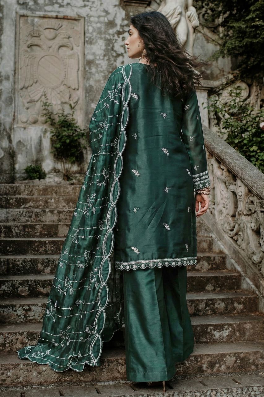 Kashvi | Zaib-o-Zeenat | Emb Shisha Silk-3PC