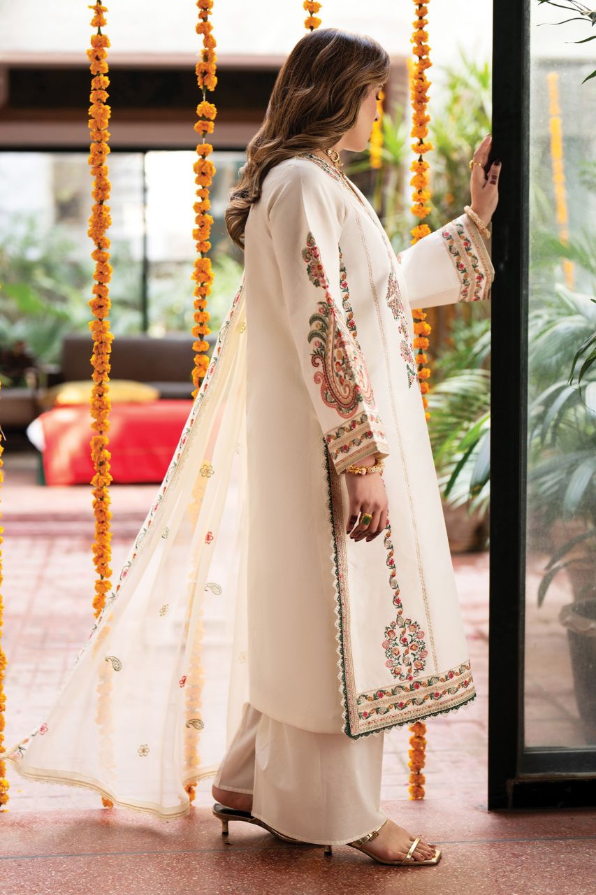 Satrangi By Mahnur | Lawn'26
