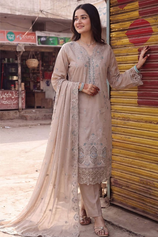 Fatima Bano By Dastak | Lawn'26