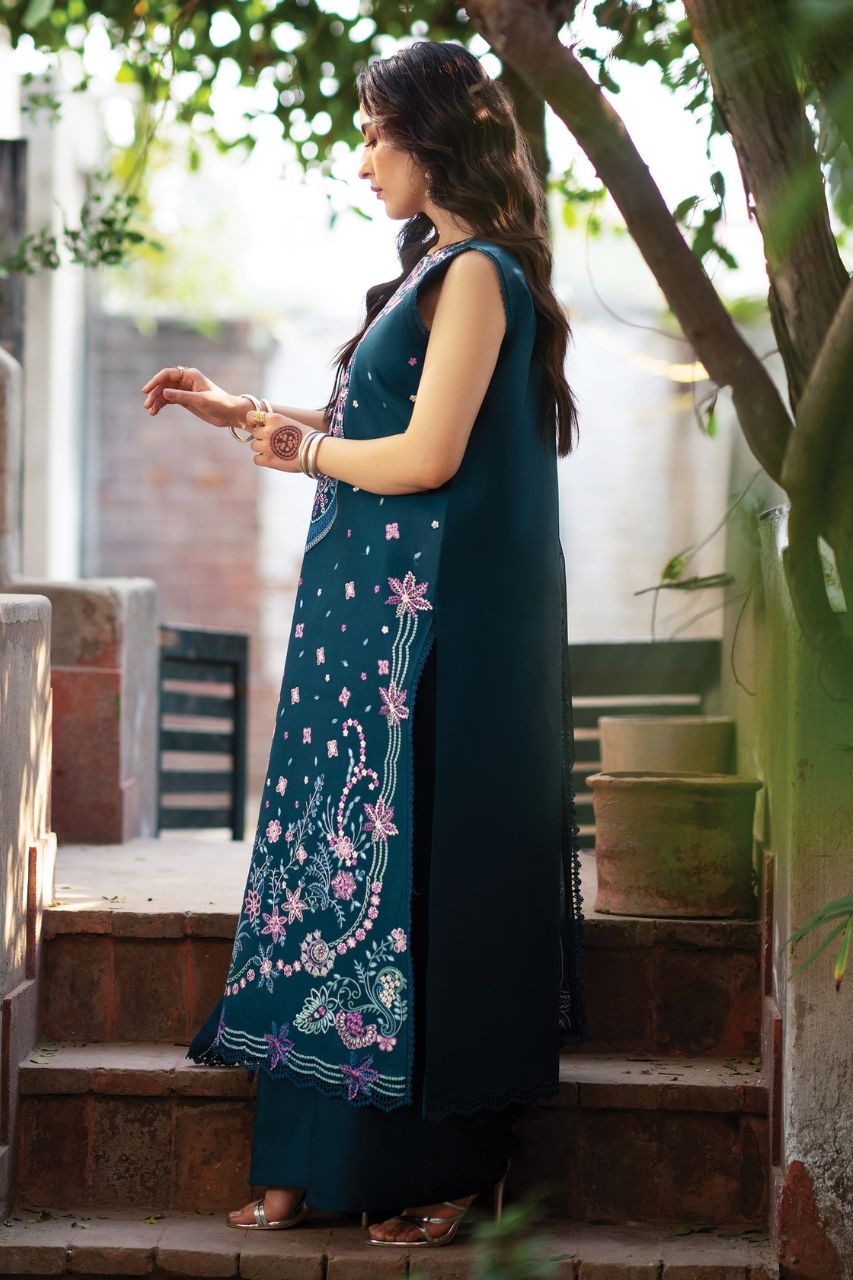 Satrangi By Mahnur | Lawn'26