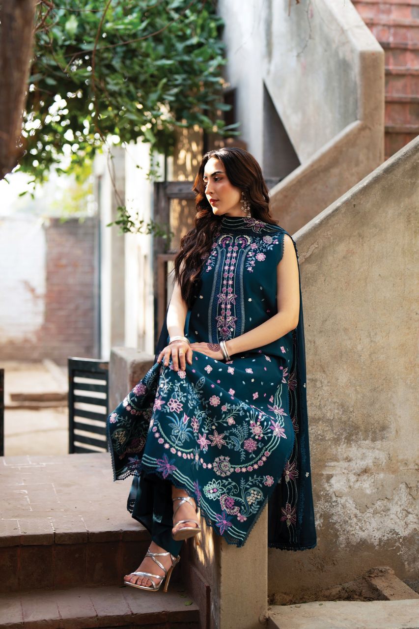 Satrangi By Mahnur | Lawn'26