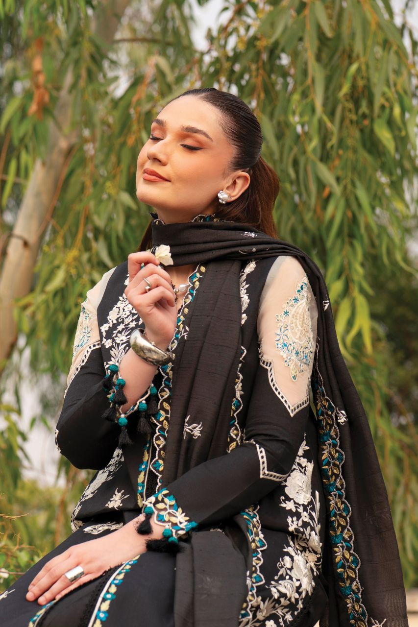 Angan By Mahnur | Lawn'26