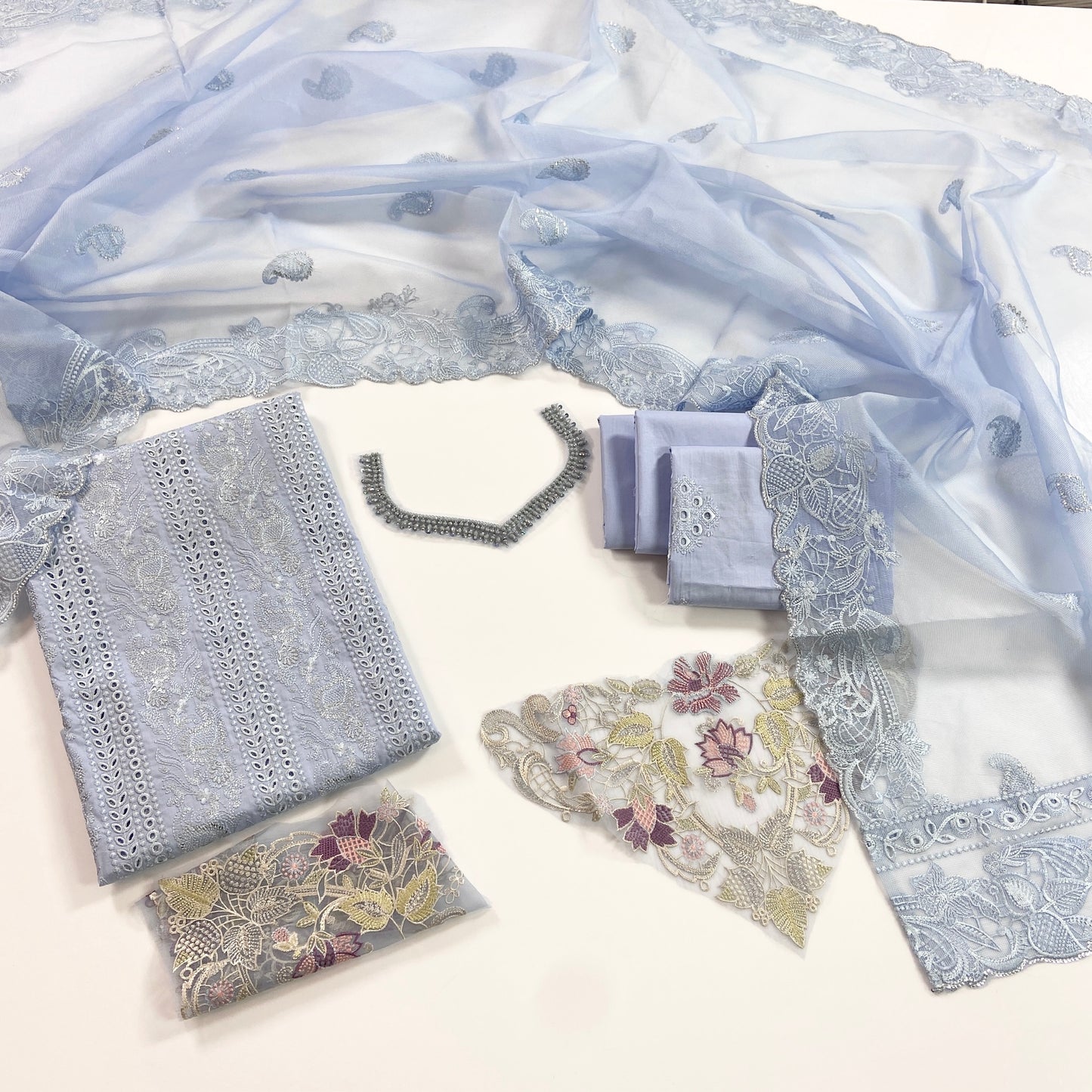 Imrozia Luxury Embroidered Lawn Collection 3PC