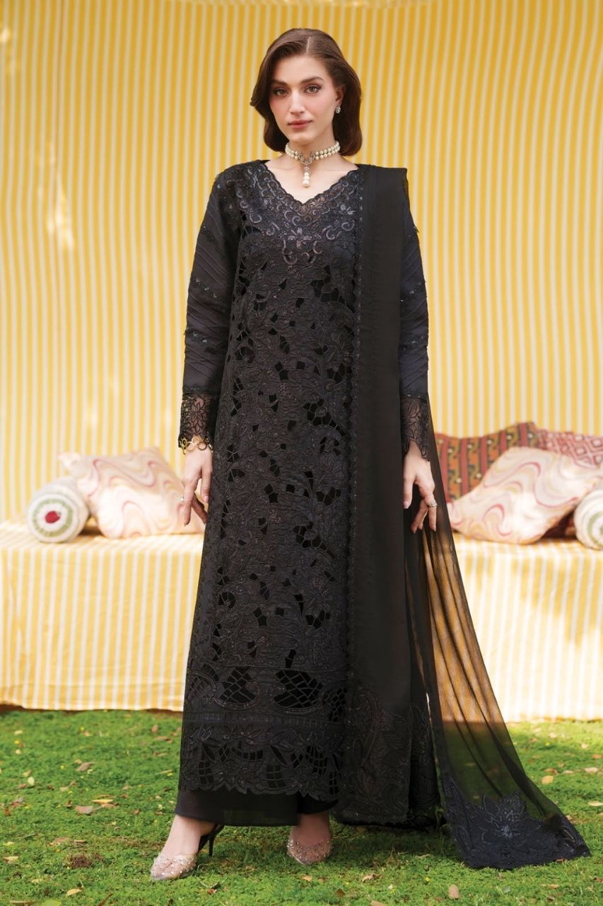 Nilofer By Mahnur | Lawn'26