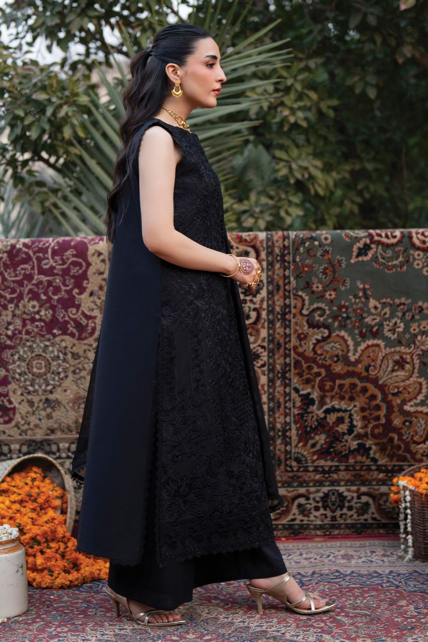 Satrangi By Mahnur | Lawn'26