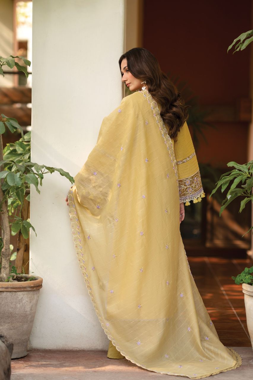 Angan By Mahnur | Lawn'26