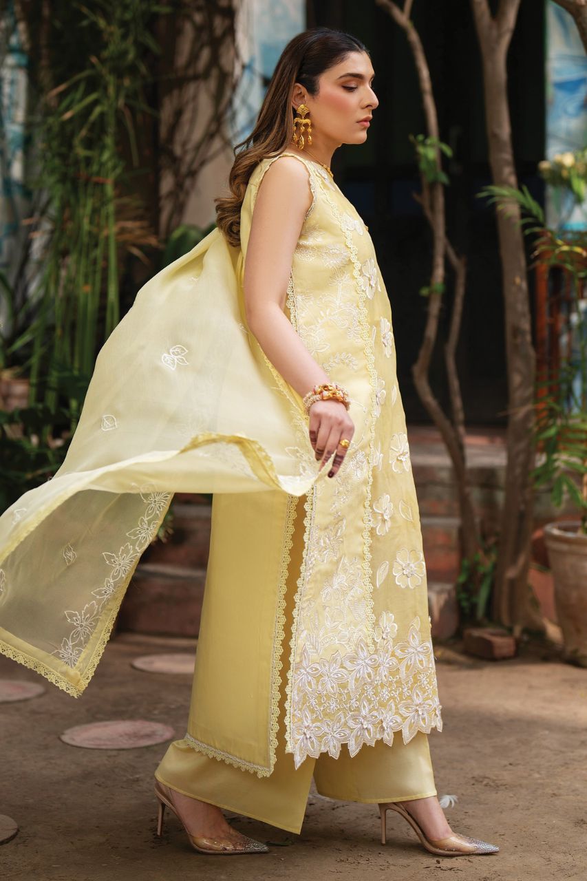 Satrangi By Mahnur | Lawn'26